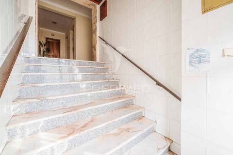 Apartamento t2 c/garagem em agualva-cacém – oportunidade única