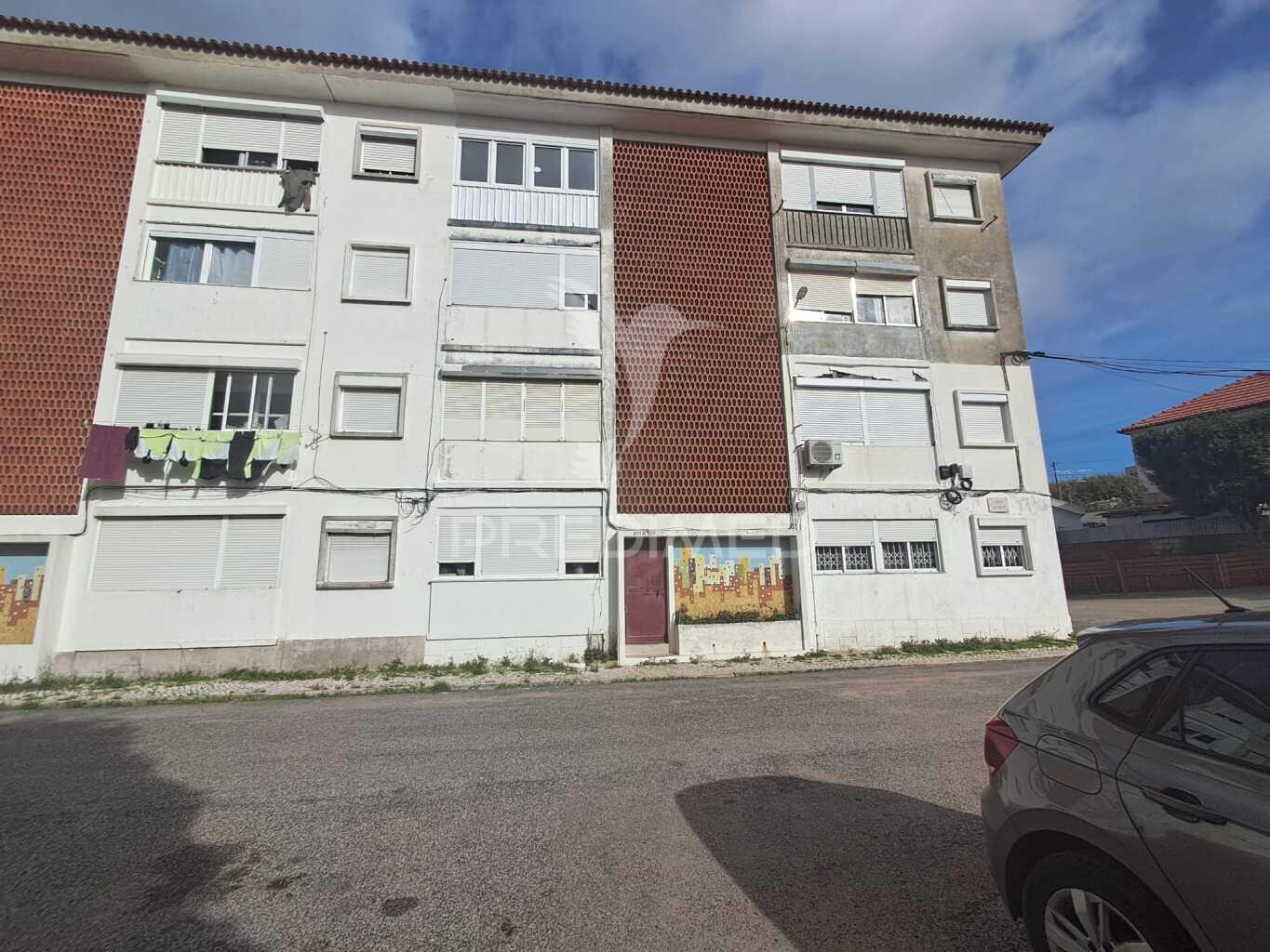 Apartamento t2 remodelado na pontinha, odivelas