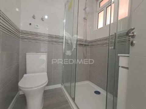 Apartamento t2 remodelado na pontinha, odivelas