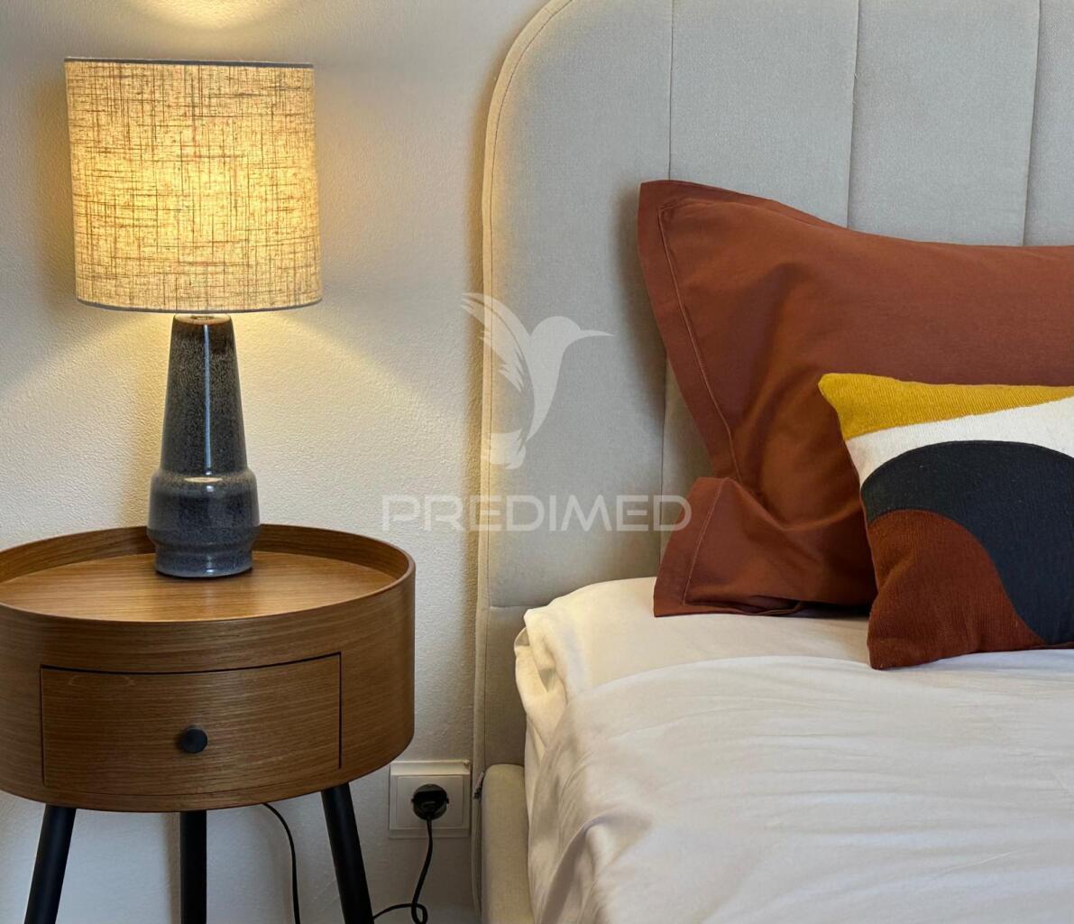 Apartamento t2 totalmente remodelado na charmosa vila de alvor