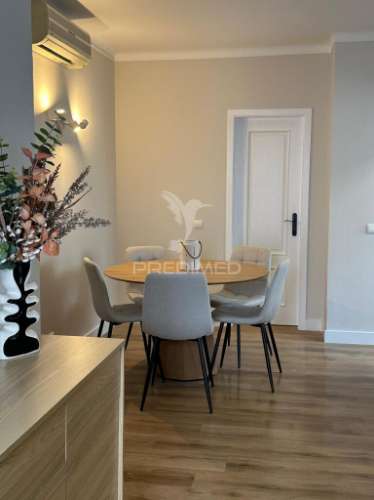 Apartamento t2 totalmente remodelado na charmosa vila de alvor