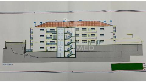 Terreno de 2.590m2 com projecto aprovado para 20 apartamentos t2 em santa cruz - ilha da madeira