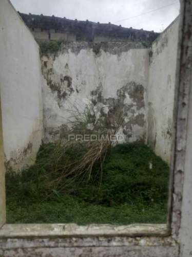 Moradia para recuperar nas fontinhas