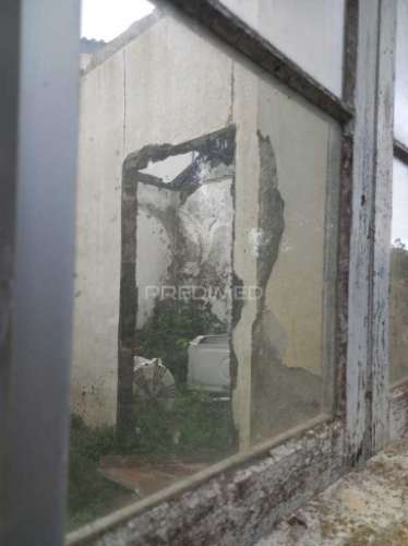 Moradia para recuperar nas fontinhas