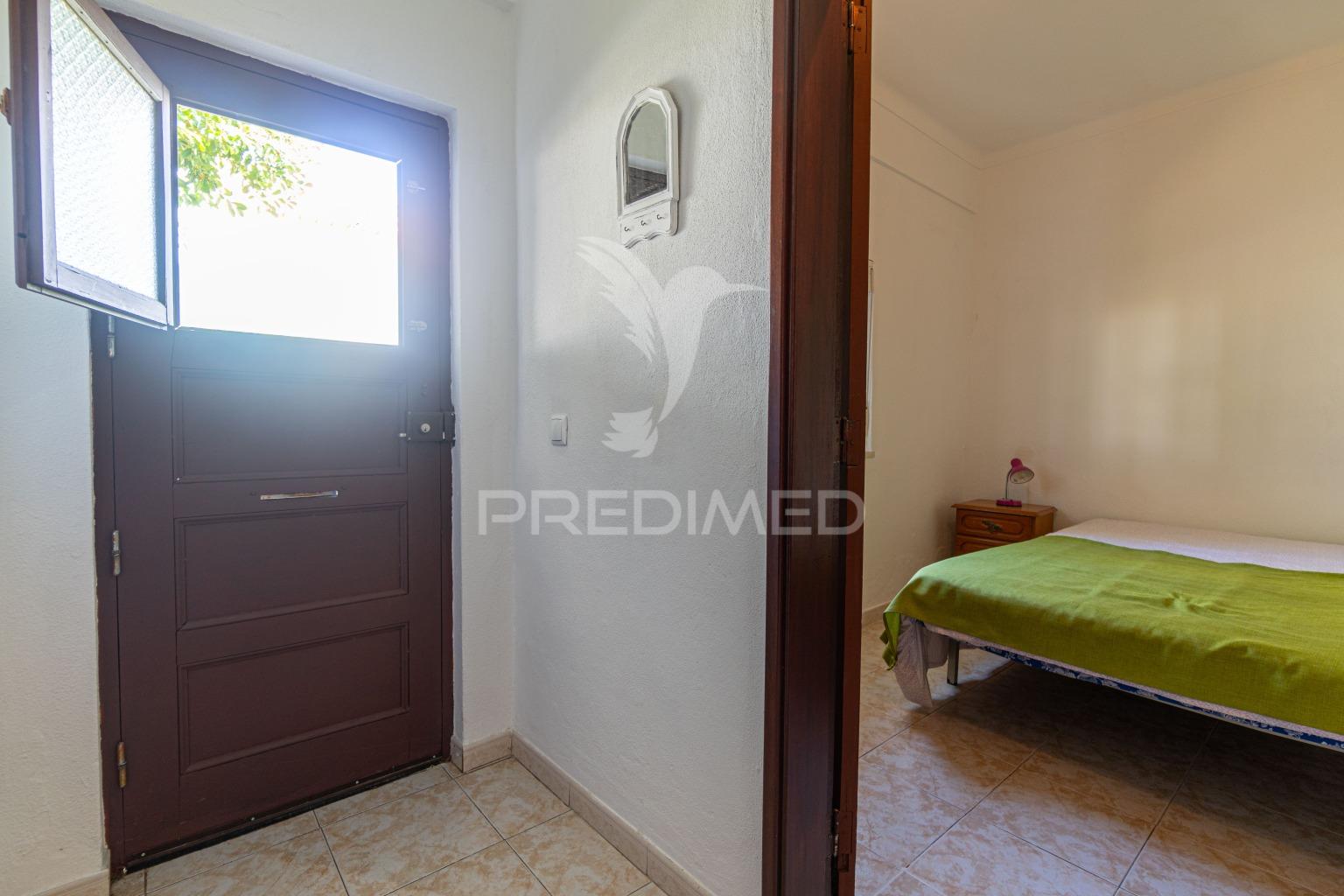 Apartamento t5, rés do chão de moradia em sines