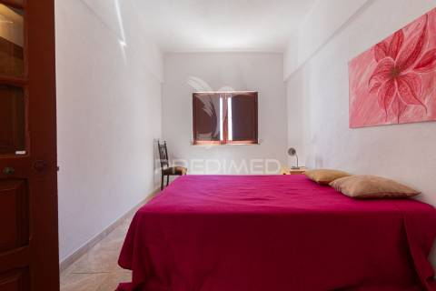 Apartamento t5, rés do chão de moradia em sines