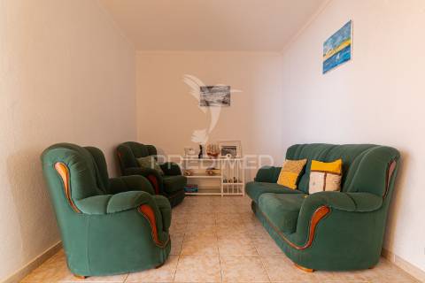 Apartamento t5, rés do chão de moradia em sines