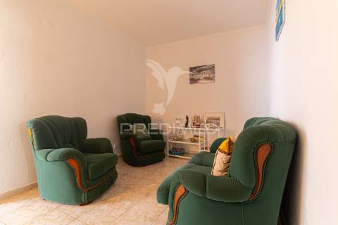 Apartamento t5, rés do chão de moradia em sines