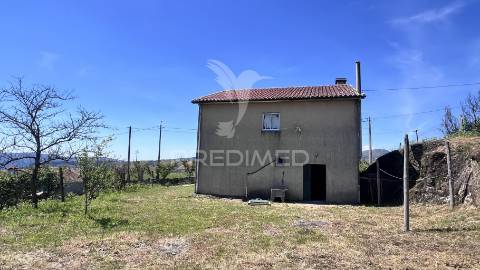 Moradia t3 individual para concluir – terreno de 1975m² com vistas deslumbrantes