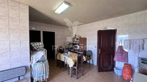 Moradia t3 individual para concluir – terreno de 1975m² com vistas deslumbrantes