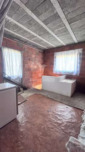 Moradia t3 individual para concluir – terreno de 1975m² com vistas deslumbrantes