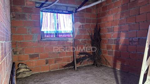 Moradia t3 individual para concluir – terreno de 1975m² com vistas deslumbrantes