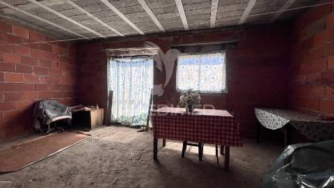 Moradia t3 individual para concluir – terreno de 1975m² com vistas deslumbrantes