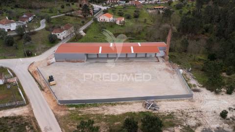 Armazém com licença industrial em excelente localização