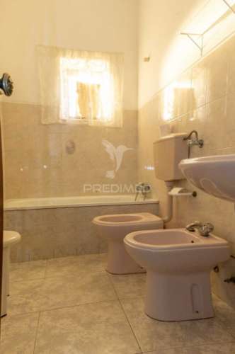 Moradia t2 + 1 + quintal em pardais - vila viçosa