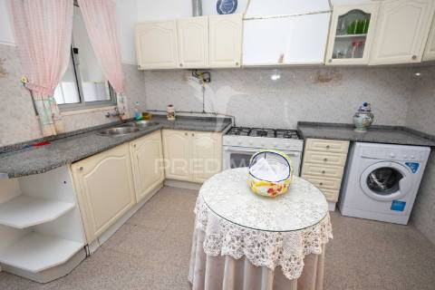 Moradia t2 + 1 + quintal em pardais - vila viçosa