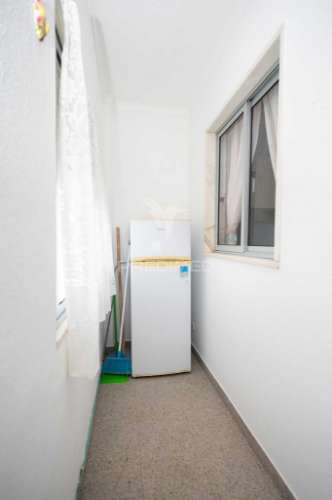 Moradia t2 + 1 + quintal em pardais - vila viçosa