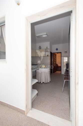 Moradia t2 + 1 + quintal em pardais - vila viçosa