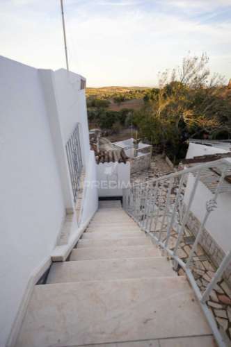 Moradia t2 + 1 + quintal em pardais - vila viçosa