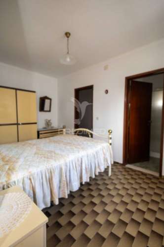 Moradia t2 + 1 + quintal em pardais - vila viçosa