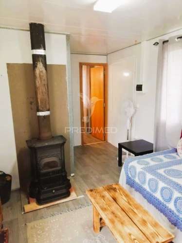 Quintinha com habitações e infraestruturas — alqueva