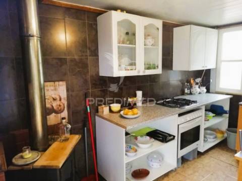 Quintinha com habitações e infraestruturas — alqueva