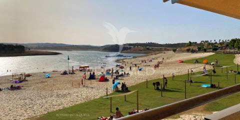 Quintinha com habitações e infraestruturas — alqueva