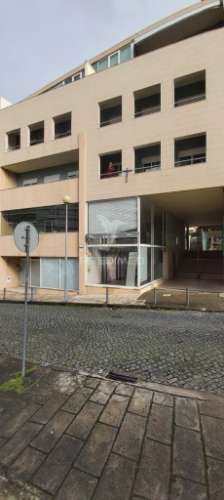 Loja comercial para arrendamento na rua da boavista