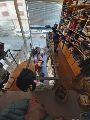 Loja comercial para arrendamento na rua da boavista