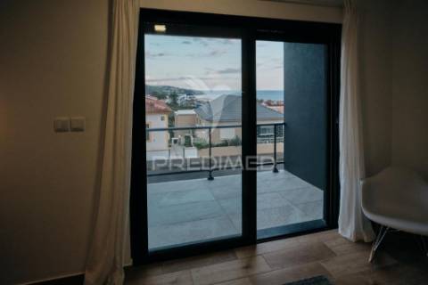 Prédio moderno com 4 apartamentos t1 equipados – centro da vila das velas