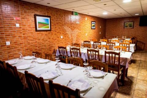 Prédio urbano para habitação e serviços