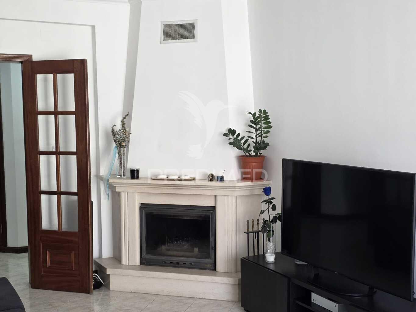 Apartamento t2 com elevador - 4 andar