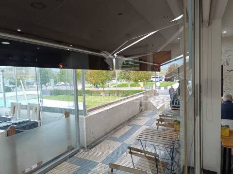 Trespasse de café- restaurante o barretu’s no centro da cidade