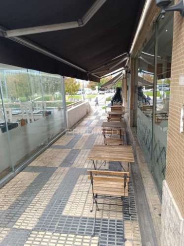 Trespasse de café- restaurante o barretu’s no centro da cidade