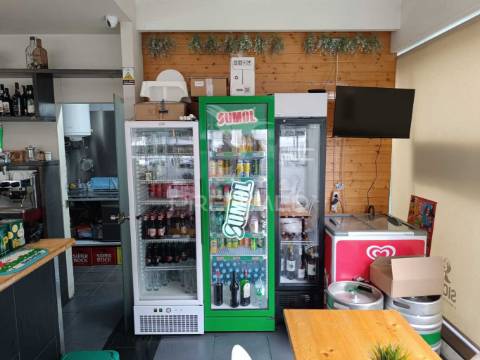 Trespasse de café- restaurante o barretu’s no centro da cidade