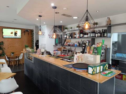 Trespasse de café- restaurante o barretu’s no centro da cidade