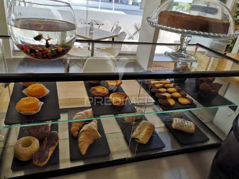 Trespasse de café- restaurante o barretu’s no centro da cidade