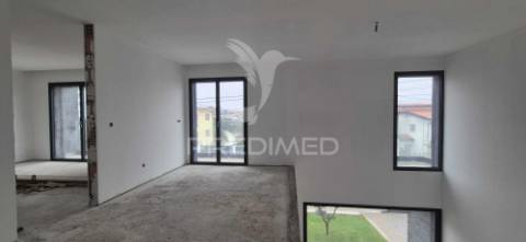 Moradia t4 - ferreiros