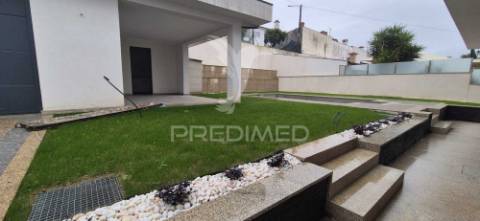 Moradia t4 - ferreiros