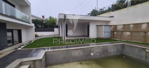 Moradia t4 - ferreiros