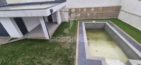 Moradia t4 - ferreiros