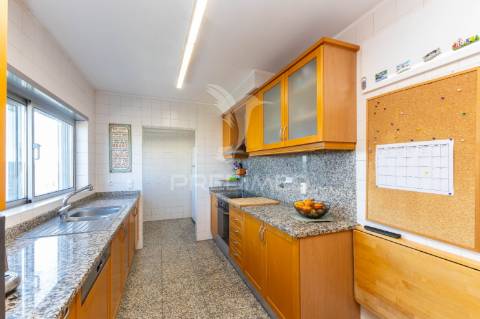 Apartamento t4 penthouse com leça palmeira