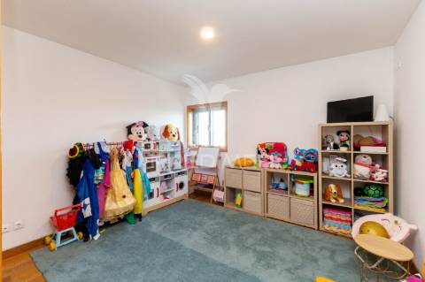 Apartamento t4 penthouse com leça palmeira