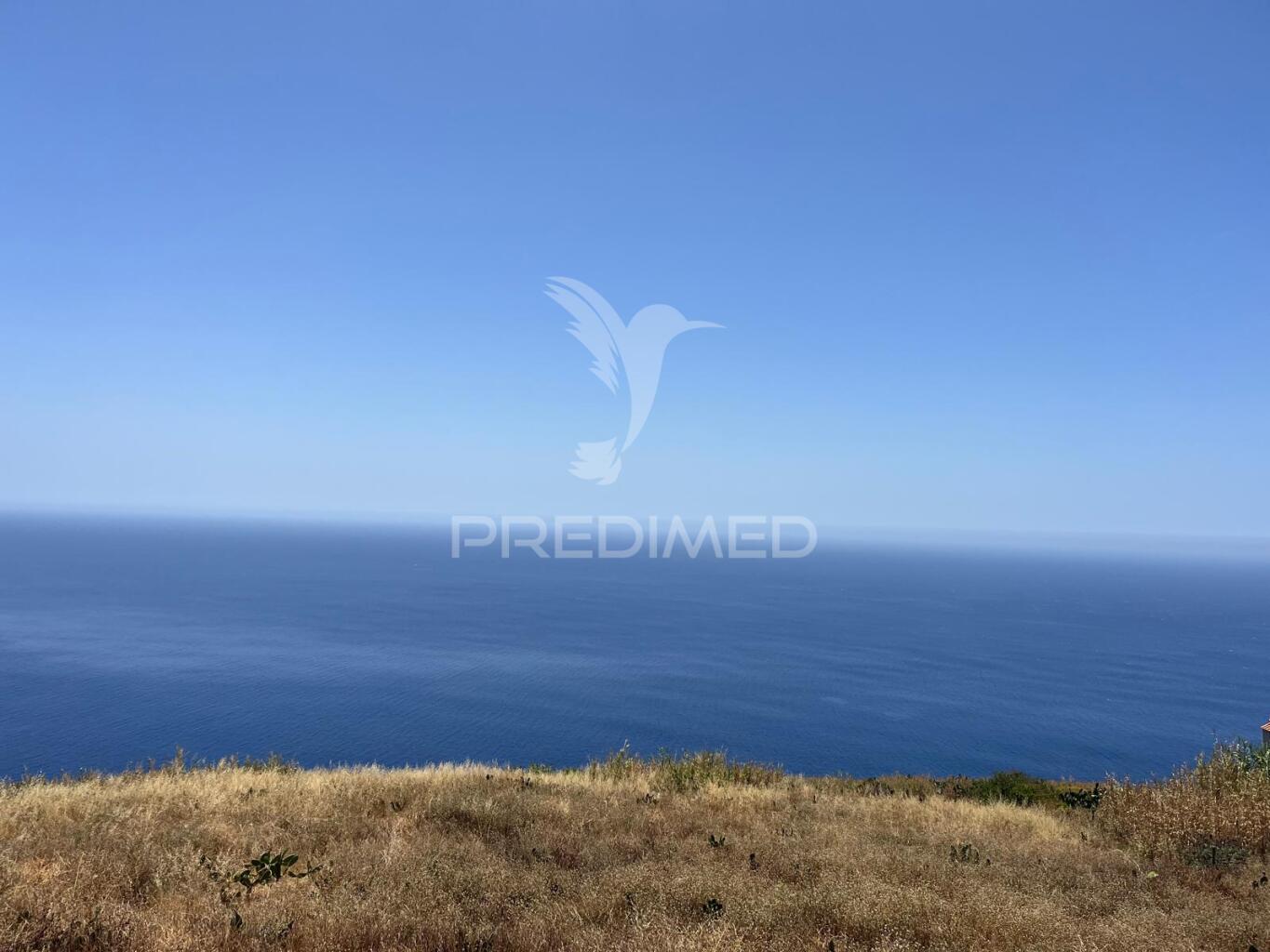 Vendo terreno com 7.100m2 na fajã da ovelha