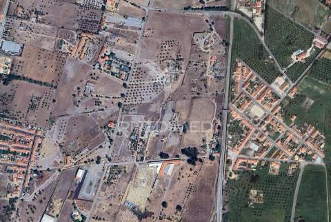 Terreno misto - urbano (habitação e industrial) e rústico