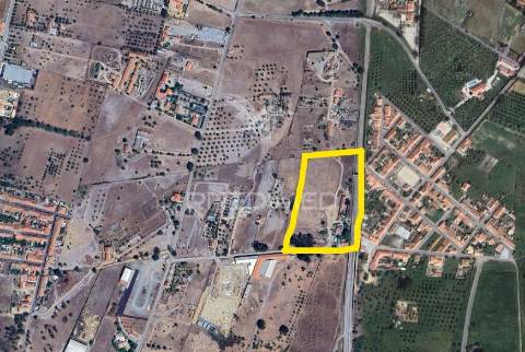 Terreno misto - urbano (habitação e industrial) e rústico