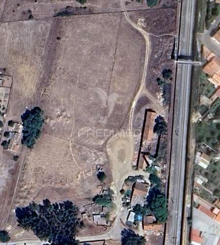 Terreno misto - urbano (habitação e industrial) e rústico