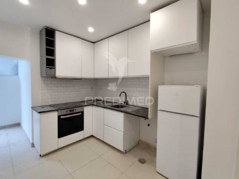 Apartamento t2 remodelado lavradio