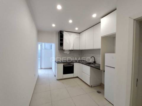 Apartamento t2 remodelado lavradio