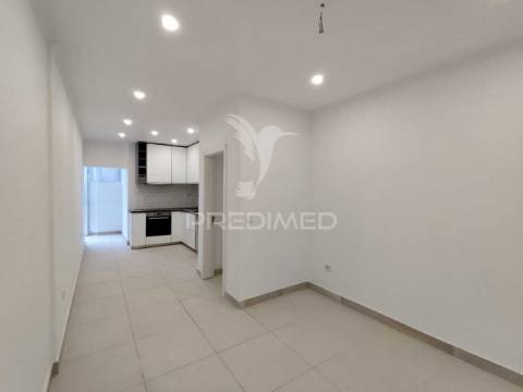 Apartamento t2 remodelado lavradio